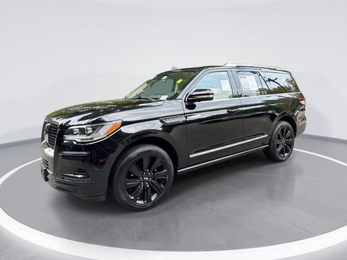 Certified 2022 Lincoln Navigator Reserve AWD/4WD image 1