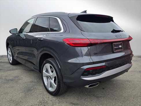 Certified 2025 Audi Q5 Premium Plus w/ Premium Plus AWD/4WD image 5