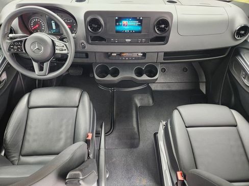 Used 2024 Mercedes-Benz Sprinter 144 Cargo image 24