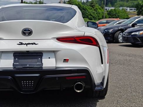 Used 2020 Toyota Supra Premium w/ Driver Assist Package RWD image 10
