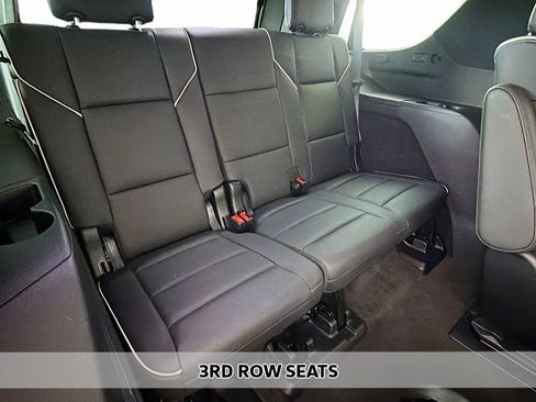 Used 2024 Cadillac Escalade Premium Luxury w/ Performance Package AWD/4WD image 13