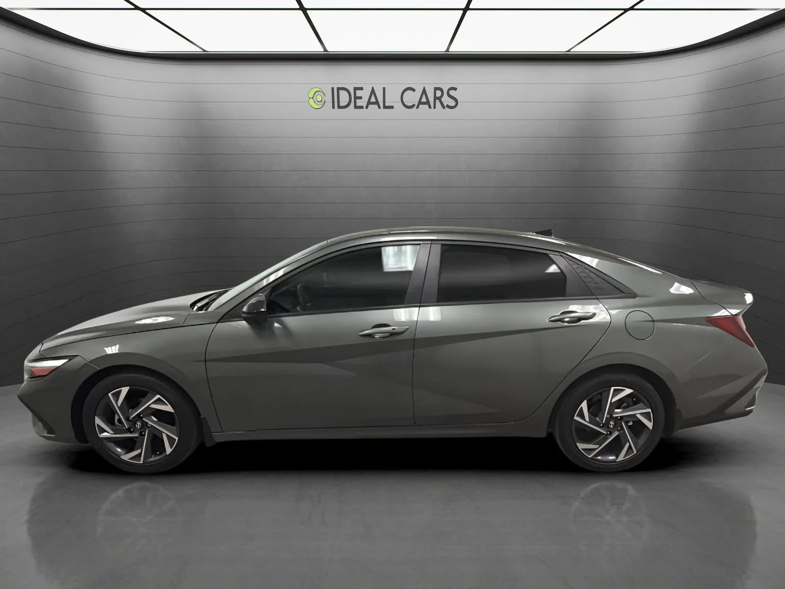 Used 2025 Hyundai Elantra Sport FWD image 8