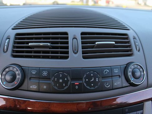 Used 2004 Mercedes-Benz E 320 Sedan image 28