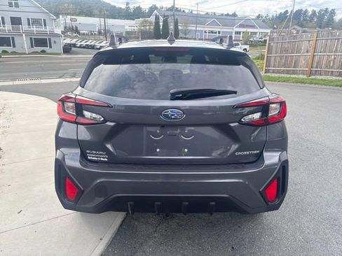 Used 2024 Subaru Crosstrek 2.0i Premium AWD/4WD image 6