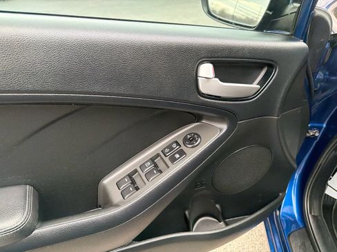 Used 2018 Kia Forte LX image 15