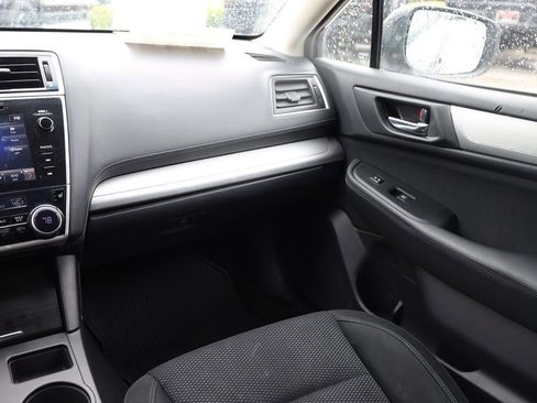 Used 2018 Subaru Outback 2.5i Premium AWD/4WD image 20