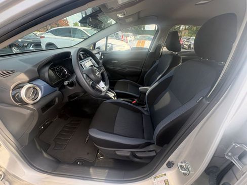 Used 2025 Nissan Versa SV image 24