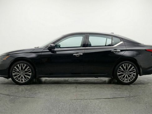 Used 2025 Nissan Altima 2.5 SV FWD image 5