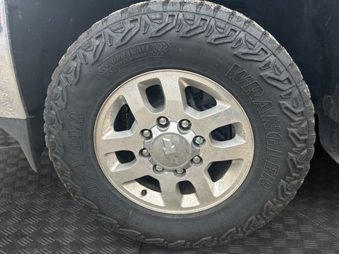 Used 2015 Chevrolet Silverado 3500 LT w/ LT Convenience Package AWD/4WD image 14
