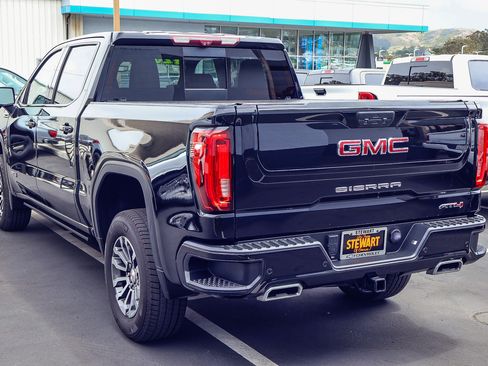 Used 2020 GMC Sierra 1500 AT4 w/ AT4 Premium Package AWD/4WD image 22