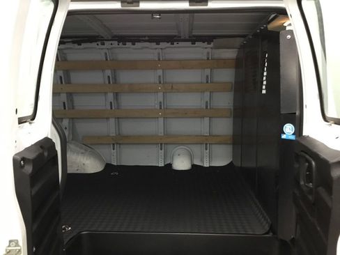 Used 2023 GMC Savana 2500 w/ Driver Convenience Package image 17