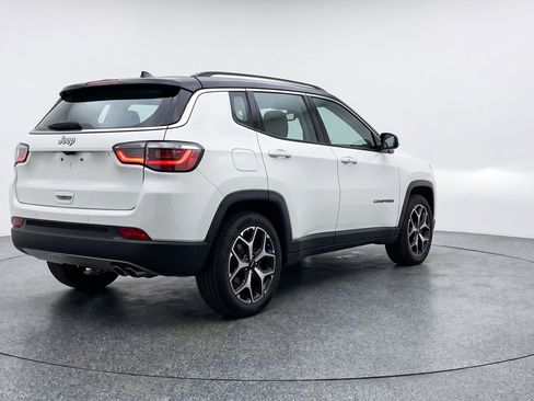 Used 2025 Jeep Compass Limited AWD/4WD image 9