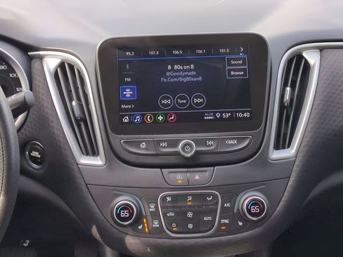 Used 2025 Chevrolet Malibu LT image 17