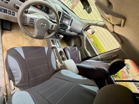 Used 2017 Nissan Frontier SV image 15