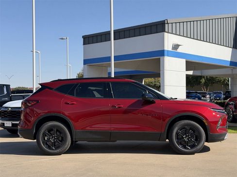 New 2025 Chevrolet Blazer LT w/ Convenience Package image 5