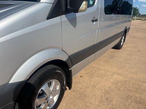 Used 2007 Dodge Sprinter 2500 w/ Cooling Group RWD image 10
