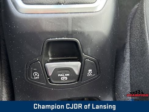 Used 2023 Jeep Renegade Latitude image 21