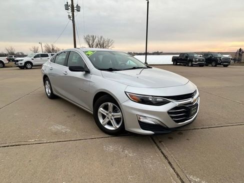 Used 2020 Chevrolet Malibu LS image 6