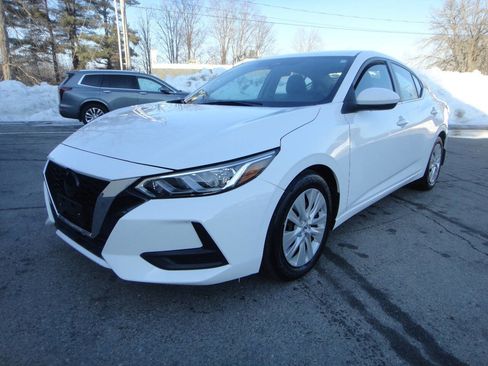 Used 2022 Nissan Sentra S image 1