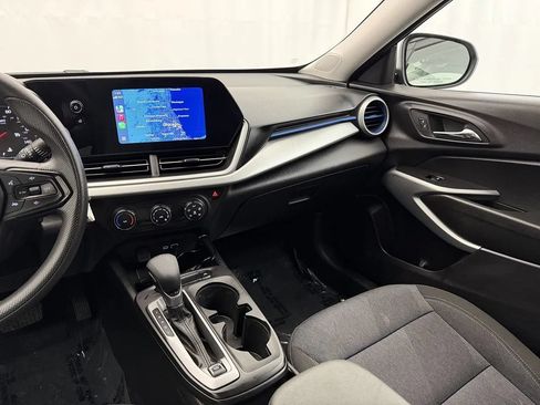 Used 2024 Chevrolet Trax LS FWD image 13