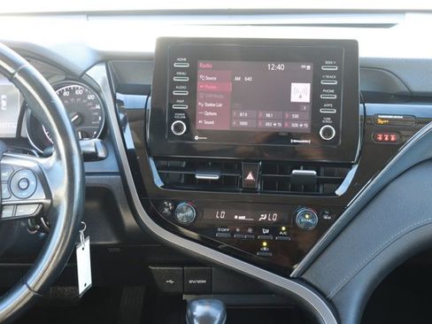 Used 2023 Toyota Camry SE image 14