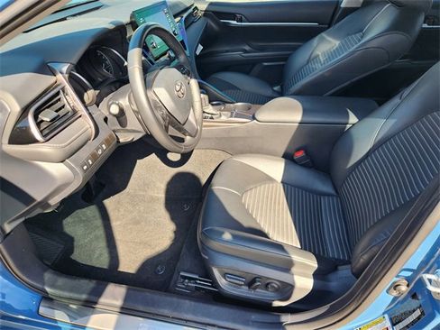 Used 2024 Toyota Camry SE image 8