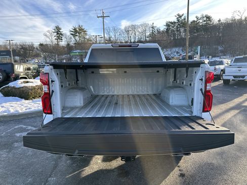 Used 2022 Chevrolet Silverado 1500 LT Trail Boss w/ Convenience Package II image 31