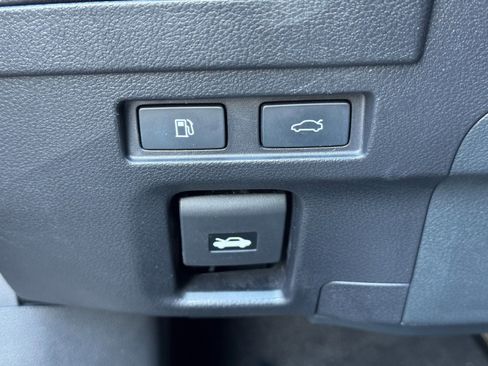 Used 2022 Lexus ES 300h w/ Premium Package image 18