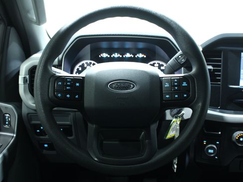 Used 2023 Ford F150 XLT AWD/4WD image 11