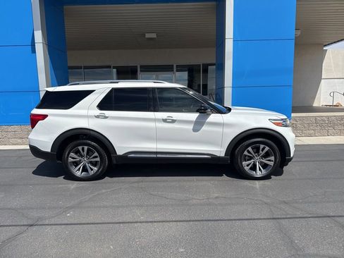 Used 2020 Ford Explorer Platinum AWD/4WD image 2