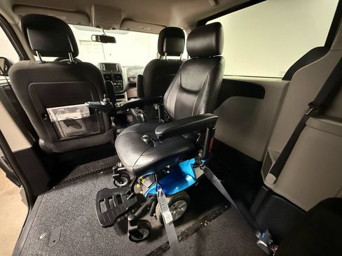 Used 2016 Dodge Grand Caravan SE w/ Quick Order Package 29E SE FWD image 60