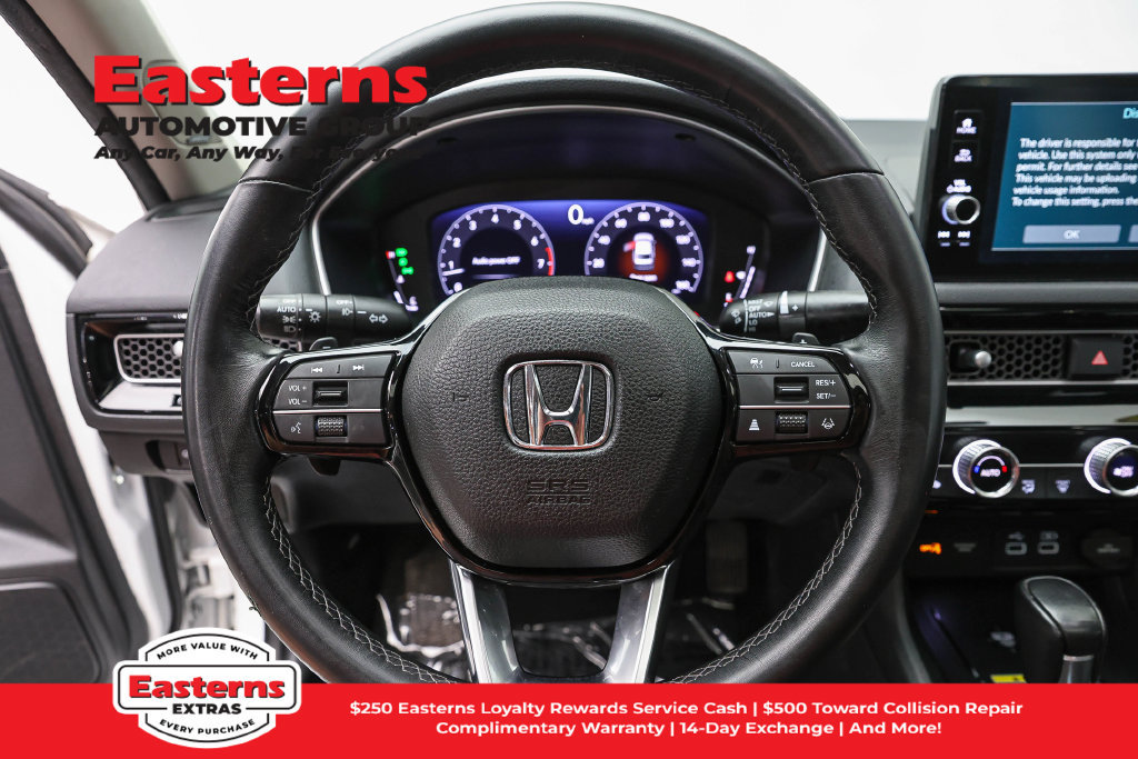 Used 2022 Honda Civic Touring image 11