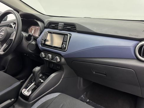 Used 2023 Nissan Versa SV image 31