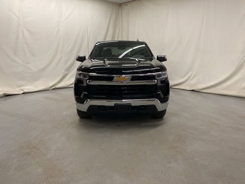 Used 2025 Chevrolet Silverado 1500 LT image 3