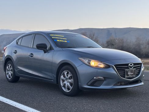 Used 2015 MAZDA MAZDA3 i SV image 31