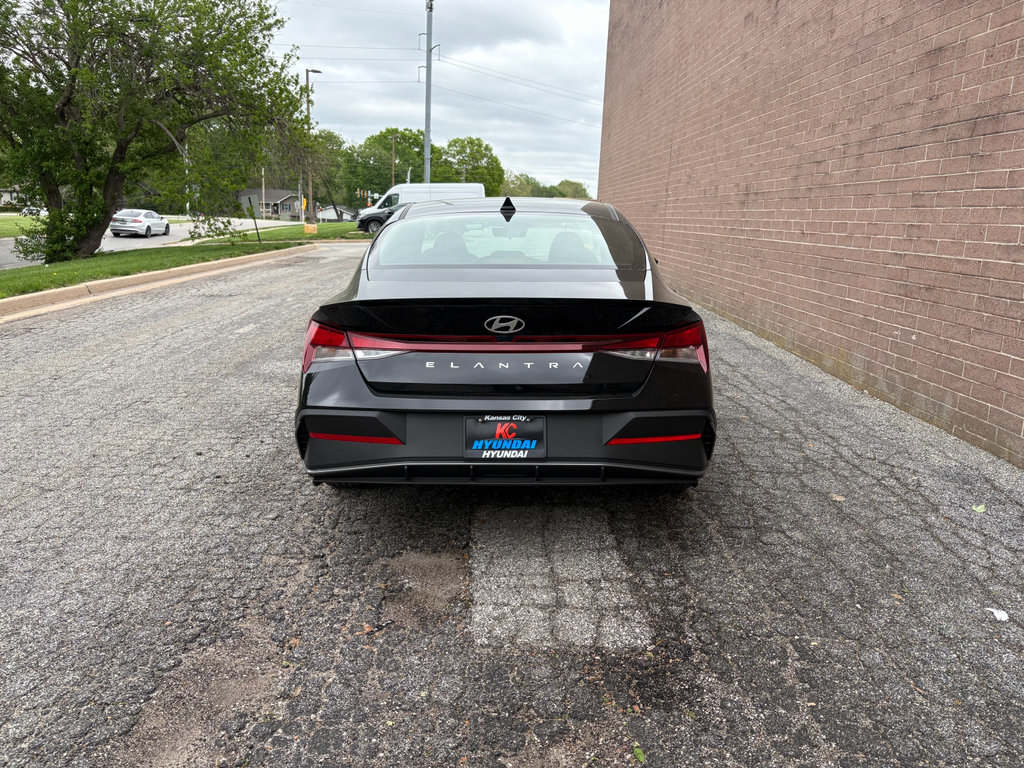 New 2026 Hyundai Elantra Sport FWD image 4