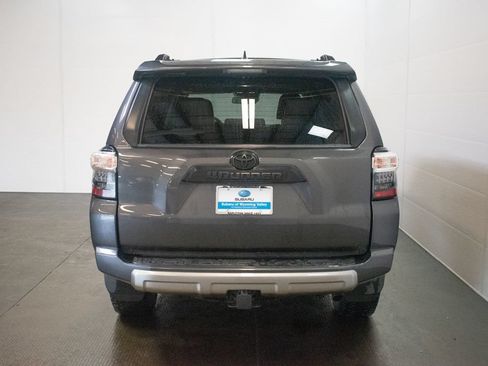 Used 2021 Toyota 4Runner TRD Off-Road Premium w/ Moonroof Package AWD/4WD image 5