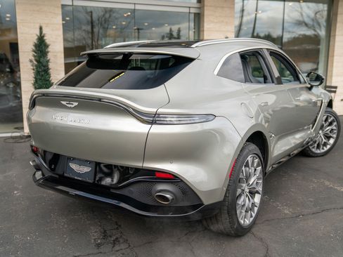Used 2021 Aston Martin DBX image 59