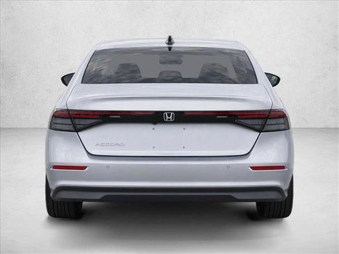Used 2025 Honda Accord SE image 6