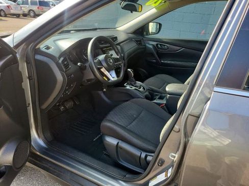 Used 2020 Nissan Rogue S image 10