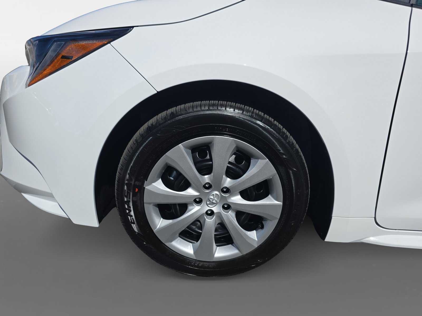 New 2027 Toyota Corolla LE FWD image 14
