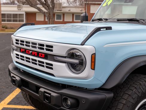 Used 2024 Ford Bronco Heritage Edition image 34