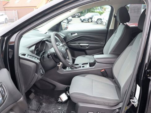 Used 2017 Ford Escape SE w/ Equipment Group 201A AWD/4WD image 17