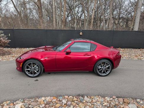 Used 2021 MAZDA MX-5 Miata RF Grand Touring image 2