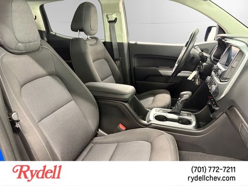Used 2022 Chevrolet Colorado LT w/ LT Convenience Package AWD/4WD image 16