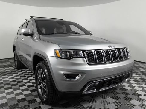 Used 2021 Jeep Grand Cherokee Limited image 10