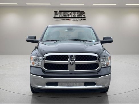 Used 2023 RAM 1500 Classic SLT w/ Trailer & Traction Group image 3