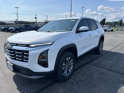 New 2026 Chevrolet Equinox LT w/ Convenience Package II AWD/4WD image 3