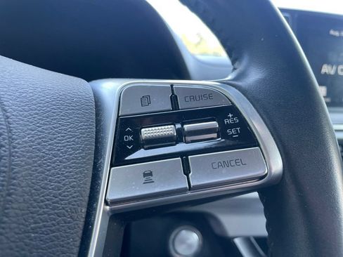 Used 2020 Kia Telluride S w/ S 8 Passenger Seating Package AWD/4WD image 12