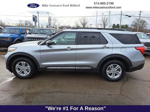 Certified 2022 Ford Explorer XLT w/ Equipment Group 202A image 2